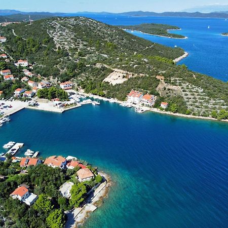 Apartments By The Sea Zaglav, Dugi Otok - 17788 Сали Экстерьер фото