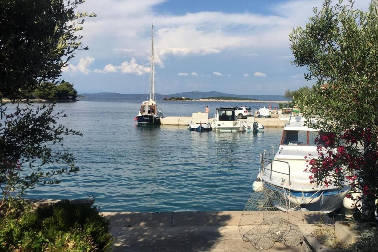 Apartments By The Sea Zaglav, Dugi Otok - 17788 Сали Экстерьер фото