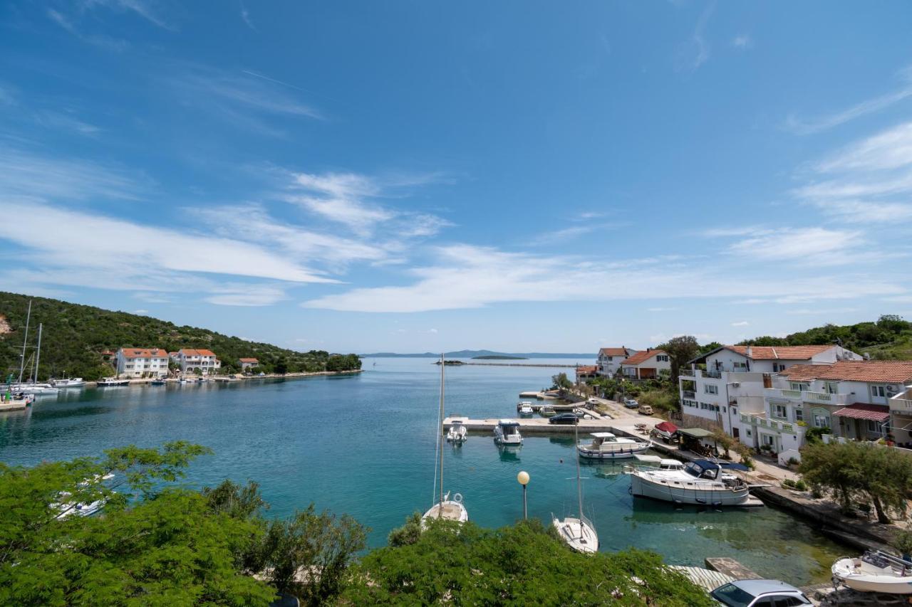 Apartments By The Sea Zaglav, Dugi Otok - 17788 Сали Экстерьер фото