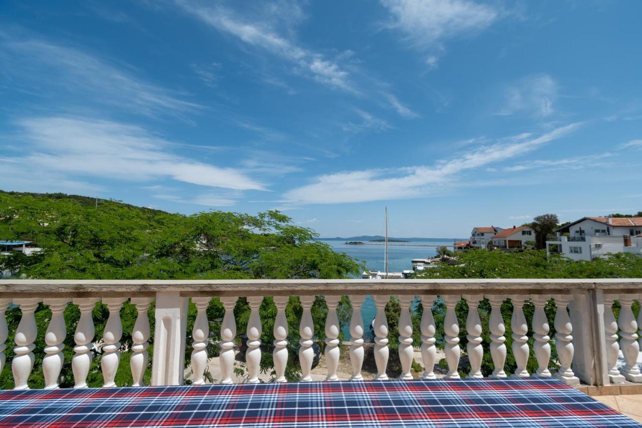 Apartments By The Sea Zaglav, Dugi Otok - 17788 Сали Экстерьер фото